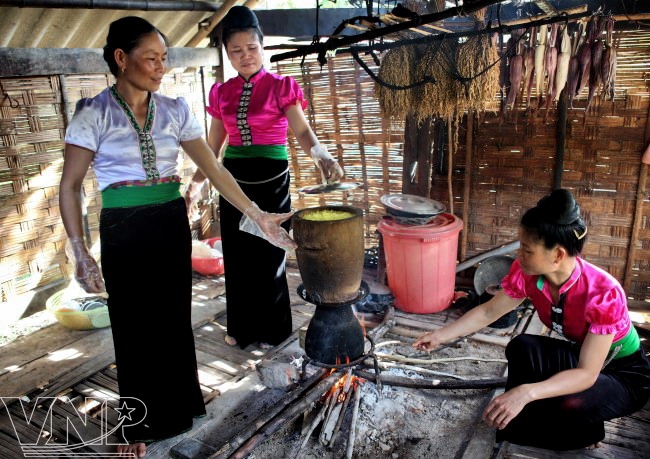 Đồ cơm kiểu dân tộc Thái Mai Châu